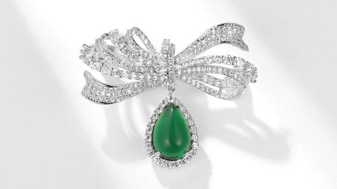 เข็มกลัดโบว์ ฝังเพทายระดับไฮเอนด์ Chrysoprase Pendant เข็มกลัดผู้หญิงสไตล์ที่สง่างาม เครื่องประดับแฟชั่นหรูหรา เข็มกลัดสวยๆ เข็มกลัดโบว์ ฝังเพทายระดับไฮเอนด์ Chrysoprase Pendant เข็มกลัดผู้หญิงสไตล์ที่สง่างาม เครื่องประดับแฟชั่นหรูหรา เข็มกลัดสวยๆ