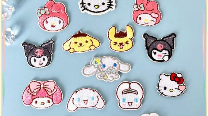 ♥ แผ่นสติกเกอร์ ลาย Hello Kitty Kuromi Melody Cinnamoroll มีกาวในตัว สําหรับติดตกแต่ง ♥ แผ่นแพทช์รีดร้อน ปักลาย สําหรับตกแต่งเสื้อผ้า DIY 1 ชิ้น