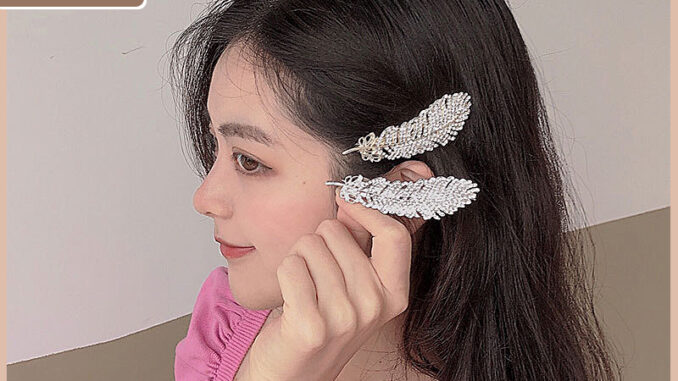 [พร้อมส่ง] กิ๊บติดผมขนนก ประดับเพชร น่ารักสไตล์เกาหลี หรูหราใส่ออกงานได้ มี 2 สี ทอง เงิน : MiniMilwʕ•ᴥ•ʔ