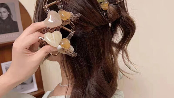 กิ๊บติดผม รูปหัวฉลามน่ารัก เหมาะกับฤดูร้อน สําหรับผู้หญิง กิ๊บติดผม รูปหัวฉลามน่ารัก เหมาะกับฤดูร้อน สําหรับผู้หญิง