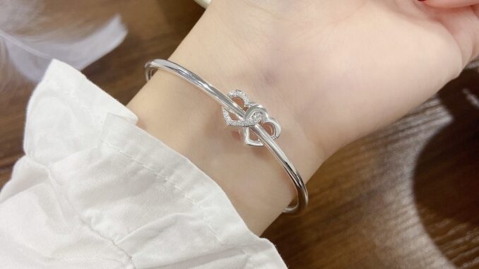17 กม. แฟชั่น เงิน ปรับได้ เปิด กําไลข้อมือ คริสตัล หัวใจคู่ สร้อยข้อมือ สําหรับผู้หญิง เครื่องประดับ อุปกรณ์เสริม 17 กม. แฟชั่น เงิน ปรับได้ เปิด กําไลข้อมือ คริสตัล หัวใจคู่ สร้อยข้อมือ สําหรับผู้หญิง เครื่องประดับ อุปกรณ์เสริม