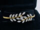 กำไลข้อมือทรงใบมะกอกคริสตัลเสริมดวงชะตาและความสำเร็จ