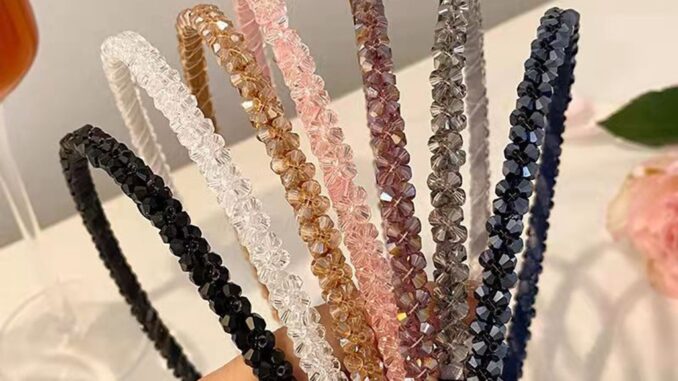 Lovito ที่คาดผมผู้หญิง สไตล์ลำลอง สีพื้น เบสิก LFA02009 (สีเทา/แชมเปญ/สีดำ)
