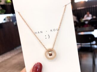 Ht สร้อยคอโซ่ เหล็กไทเทเนียม จี้แหวนคู่ ไม่จางหาย เครื่องประดับแฟชั่น สําหรับผู้หญิง