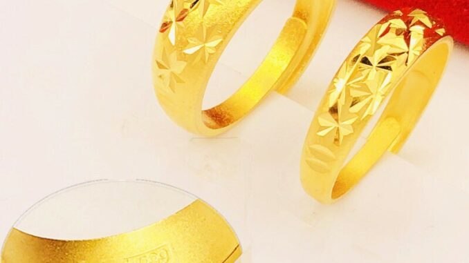 มีให้เลือแหวนคู่แฟชั่นสำหรับ unisex 2แหวนขนาดฟรีไซส์ ไม่ลอก A16