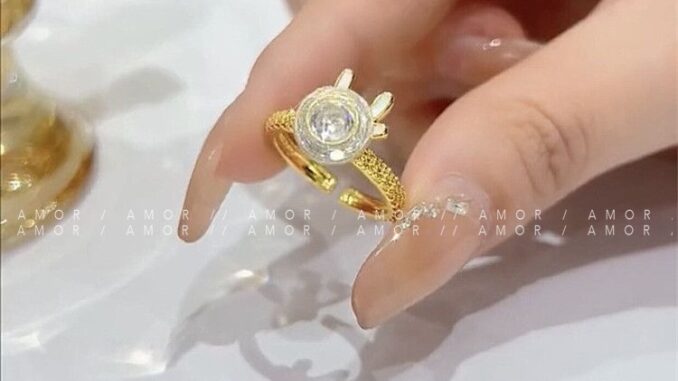 แหวนเพชร รูปมังกร ปีใหม่ ปรับได้ หมุนได้ 2024