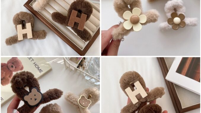 A HELLO GIRL กิ๊บติดผม ผ้ากํามะหยี่ขนนิ่ม ลายตัวอักษร ฉลาม แฟชั่นฤดูใบไม้ร่วง และฤดูหนาว สําหรับผู้หญิง 2024 A HELLO GIRL กิ๊บติดผม ผ้ากํามะหยี่ขนนิ่ม ลายตัวอักษร ฉลาม แฟชั่นฤดูใบไม้ร่วง และฤดูหนาว สําหรับผู้หญิง 2024