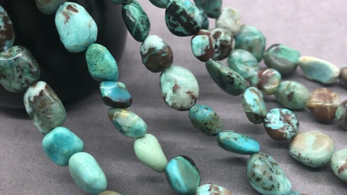 Azurite Turquoise Beads ลูกปัดสีเขียวขุ่นหินหลวมธรรมชาติกรวดรูปร่างผิดปกติ DIY