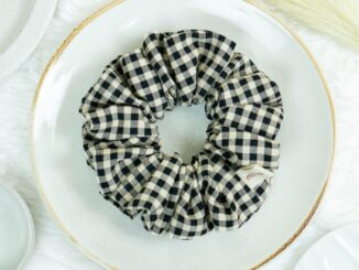 minti9 • ยางรัดผมโดนัท ลายตารางกลางสดใส สีดำ  • Scrunchies