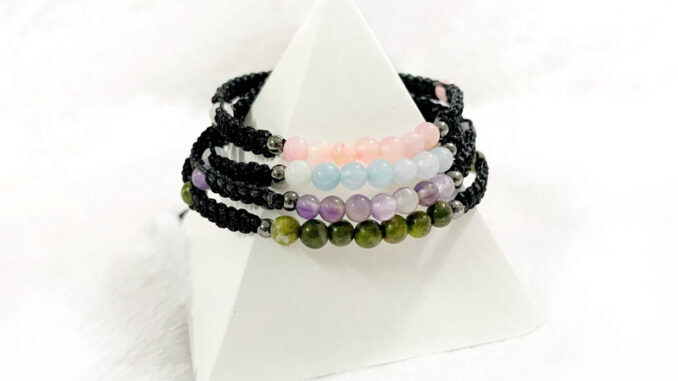 Lucky Stone  กำไลข้อมือหินมงคลแท้ 3 mm มินิมอล เชือกถักอย่างดี สำหรับสายมู การงาน การเงิน ความรัก ฝ
