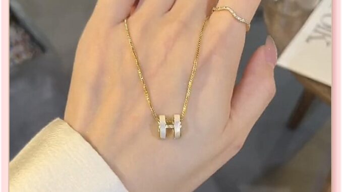 【จัดส่งจากกรุงเทพ】H สร้อยคอผู้หญิงสไตล์ร้อนหรูหรา niche อารมณ์ high-end สีไม่ซีดจาง clavicle CHAIN ​​อุปกรณ์เสริม