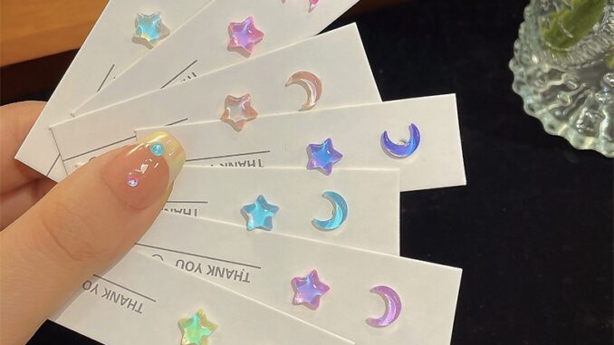 Peacellow ชุดต่างหูสตั๊ด รูปดาว ดวงจันทร์ สีชมพู สีม่วง น่ารัก เครื่องประดับ สําหรับผู้หญิง Y2K 1 ชุด