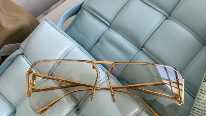 แว่นตาแฟชั่น Bottega สี Nude gold ลงใหม่ เกรดพรีเมี่ยม กล่องสามเหลี่ยม งานเปะไม่จกตา