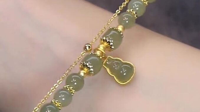 Dsth สไตล์จีน หยกเทียม จี้น้ําเต้า สร้อยข้อมือ สําหรับผู้หญิง เด็กผู้หญิง สองชั้น โซ่ โชคดี ลูกปัด เครื่องประดับ ปาร์ตี้ ของขวัญ DSS Dsth สไตล์จีน หยกเทียม จี้น้ําเต้า สร้อยข้อมือ สําหรับผู้หญิง เด็กผู้หญิง สองชั้น โซ่ โชคดี ลูกปัด เครื่องประดับ ปาร์ตี้ ของขวัญ DSS