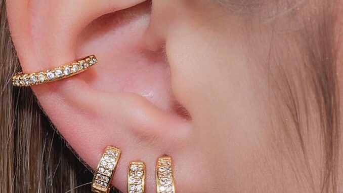 เครื่องประดับ ต่างหูห่วง ประดับเพทาย สีทอง สไตล์มินิมอล สําหรับผู้หญิง KBE243