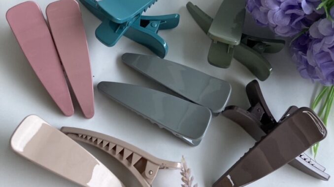 กิ๊บหนีบผมเกาหลี ของแท้ คุณภาพเยี่ยม ใช้หนีบผมด้านหน้า ด้านข้าง ทนทาน Made in Korea กิ๊บหนีบผมเกาหลี ของแท้ คุณภาพเยี่ยม ใช้หนีบผมด้านหน้า ด้านข้าง ทนทาน Made in Korea