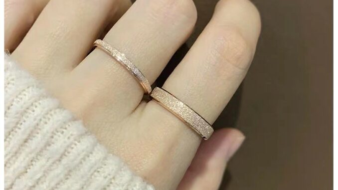 แหวนไทเทเนียม ชุบทอง 18K สีโรสโกลด์ เข้ากับทุกการแต่งกาย สไตล์เกาหลี เรียบง่าย ของขวัญวันวาเลนไทน์ แหวนไทเทเนียม ชุบทอง 18K สีโรสโกลด์ เข้ากับทุกการแต่งกาย สไตล์เกาหลี เรียบง่าย ของขวัญวันวาเลนไทน์