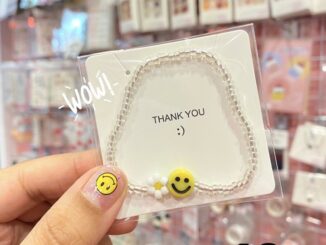 พร้อมส่ง กำไลหน้ายิ้ม+ดอกเดซี่ วัดขนาดข้อมือด้วยนะคะ