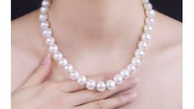 พร้อมส่งค่ะสร้อยมุก เด็กล็ก กับ ผู้ใหญ่ใส่ได้ ใส่กับชุดไทย หรือ ชุดราตรีก็ได้