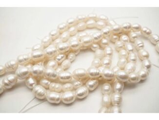 ไข่มุกแท้น้ำจืด ทรงไข่ DIY ร้อยด้าย ขนาดมุก 4-5mm สีขาวธรรมชาติ ยาว13นิ้ว