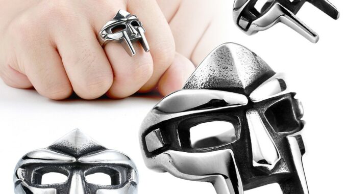 แหวนสเตนเลส สีเงิน ลายหน้ากาก MF DOOM ไซซ์ 7-14