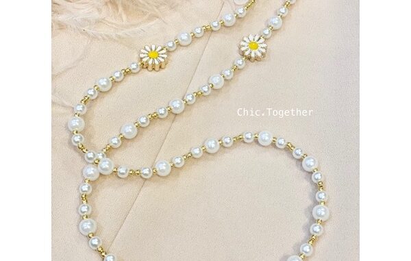 NEW ARRIVAL สายคล้องแมส/แว่นตา รุ่นลูกปัดมุก + เดซี่ทอง หรือลูกปัดดอกไม้รุ้ง งานน่ารัก ขายดีมากๆค่ะ NEW ARRIVAL สายคล้องแมส/แว่นตา รุ่นลูกปัดมุก + เดซี่ทอง หรือลูกปัดดอกไม้รุ้ง งานน่ารัก ขายดีมากๆค่ะ