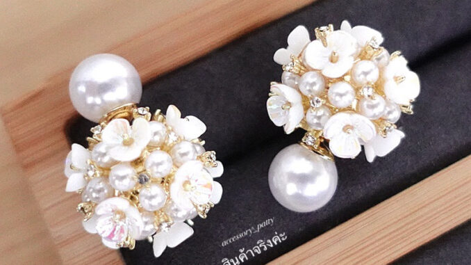 ✨Flower bloom earrings ⭐️รุ่นนี้งานใส่หน้ามุกตัวดอกไม้เป็นทับหลัง ใส่แล้วรับประกันความหวานมดขึ้นเลยค้า ก้านเงินเเท้ค่ะ ✨Flower bloom earrings ⭐️รุ่นนี้งานใส่หน้ามุกตัวดอกไม้เป็นทับหลัง ใส่แล้วรับประกันความหวานมดขึ้นเลยค้า ก้านเงินเเท้ค่ะ