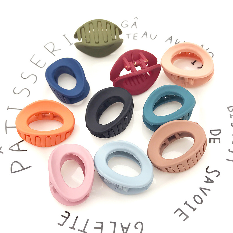 [ 1 Piece Random Color  Women Matte Hair Clips ] [ Ponytail Hair Holder Hairpins Hair Claw ] [ Student Casual Barrette Crab ]
