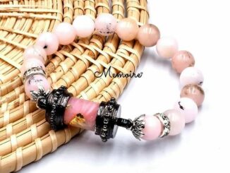 กำไลข้อมือหินแท้สีผึ้งครูบากฤษณะ เหมาะกับผู้เรื่มต้นบูชา เสน่ห์ โชคลาภ เจรจา ค้าขาย การงาน เจริญเติบโตในสายงาน