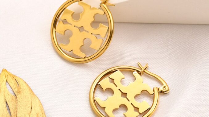 เครื่องประดับ ต่างหูสตั๊ด ไทเทเนียมเหล็ก รูปโลโก้ตัวอักษร Tory Burch แฟชั่นสําหรับผู้หญิง