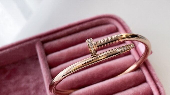 Margarita  Basic Nail Bangle with Diamond (Pink-gold)