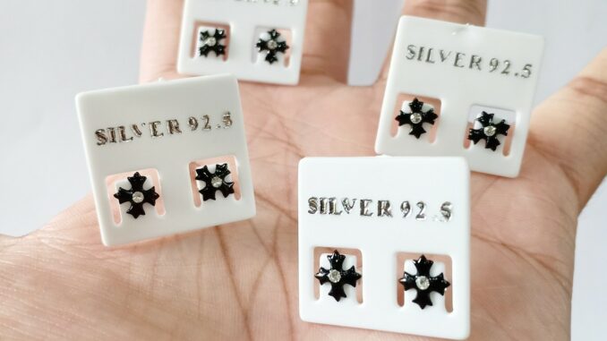 ต่างหูเงินแท้ earrings 92.5% เงินแท้ (ใบพัดพ่นดำ) ต่างหูเงินแท้ earrings 92.5% เงินแท้ (ใบพัดพ่นดำ)