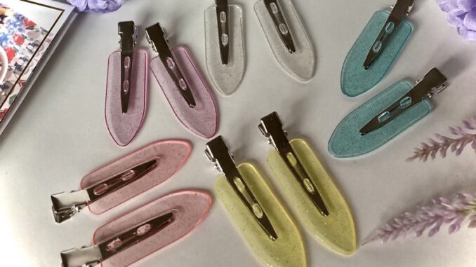 กิ๊บแฟชั่น หนีบผม ไม่เป็นรอย รุ่น2 ชิ้น สีเยอะ น่ารักมาก หนีบแน่น หนีบแต่งหน้าทำผม ใช้ดี ผมไม่เป็นรอย⚡️⚡️