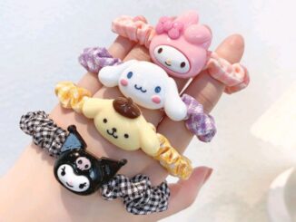 ยางมัดผมลายสก็อตหัวตัวการ์ตูนซานริโอหัวพลาสติก(พร้อมส่ง)