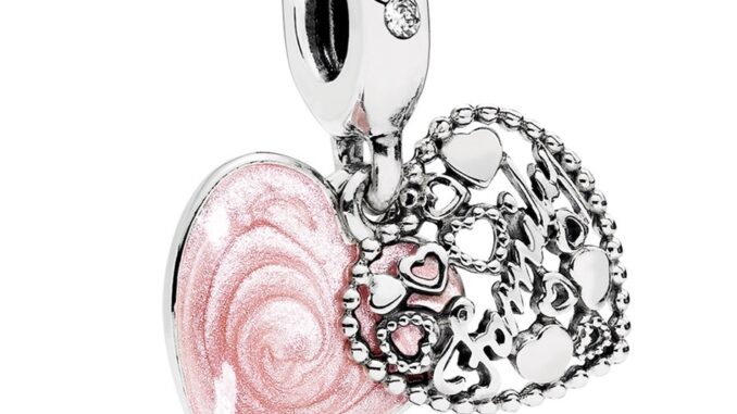 [พร้อมส่ง สินค้าแท้  ] Pandora Love Makes A Family Heart Dangle Charm
