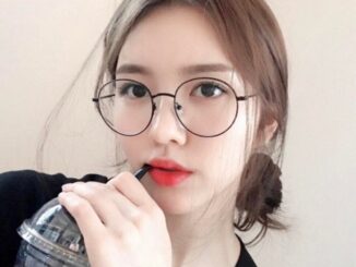 แว่นตากรองแสงคอม กรองแสงมือถือ ถนอมสายตา แว่นกรองแสง กันยูวี 400 ทรงหยดน้ำ (แถมซองหนังและผ้าเช็ดเลนส์)