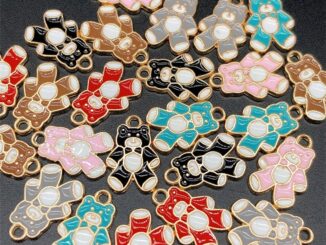 จี้รูปหมี โลหะผสมเคลือบ สําหรับทําเครื่องประดับ ต่างหู DIY 4 ชิ้น