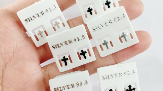 ต่างหูเงินแท้ cross earrings 92.5% เงินแท้ (กางเขน) ต่างหูเงินแท้ cross earrings 92.5% เงินแท้ (กางเขน)