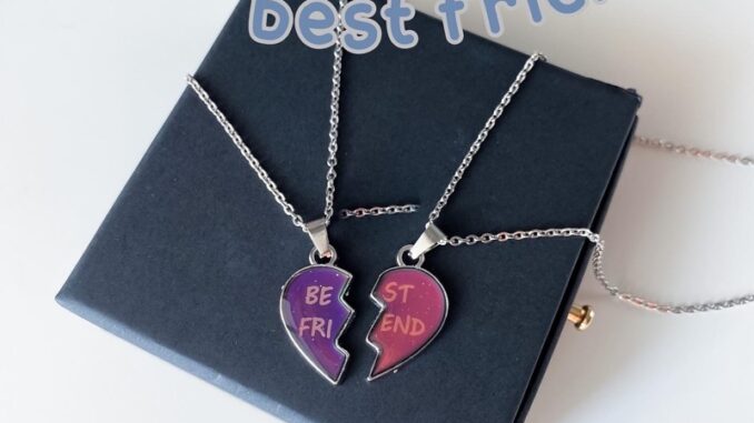 สร้อยคู่จี้หัวใจเปลี่ยนสีได้ สร้อยคู่เพื่อนรักมีตัวอักษรbest friends สร้อยคู่จี้หัวใจเปลี่ยนสีได้ สร้อยคู่เพื่อนรักมีตัวอักษรbest friends