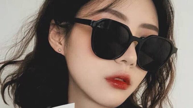 ✨XINYIA✨ ใหม่ Ins แว่นตากันแดดหญิงเกาหลีรอบใบหน้าแว่นตากันแดดป้องกันรังสีอัลตราไวโอเลตแฟชั่นแว่นตา 2024