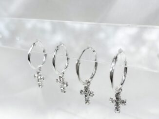 โค้ด 3F875 ลด 45.- // ต่างหูห่วงเงินแท้925 ห้อยจี้กางเขน / hoop earrings
