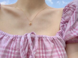 พร้อมส่งค่ะ สร้อยคอแต่งจี้กุหลาบสั้นสีทองเรียบๆน่ารัก #N0002