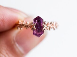LUCY SUMMER Holy Crystal (Amethyst) แหวนคริสตัล พลอยแท้ ตัวเรือนสามารถปรับไซด์ได้