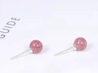 ต่างหูหินคริสตัลธรรมชาติหินสตอเบอรี่​ควอตซ์​(Strewberry Quartz) ต่างหูเงินแท้ 92.5%
