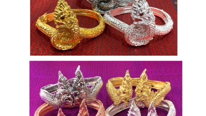 ✨กำไลข้อมือพญานาคใส่กับชุดไทยสวยๆ✨ ✨กำไลข้อมือพญานาคใส่กับชุดไทยสวยๆ✨