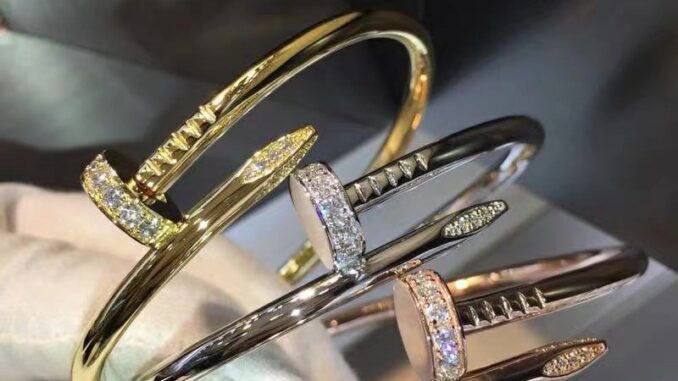 สร้อยข้อมือสเตนเลส ไทเทเนียม 18K สีโรสโกลด์ สําหรับของขวัญวันวาเลนไทน์ สร้อยข้อมือสเตนเลส ไทเทเนียม 18K สีโรสโกลด์ สําหรับของขวัญวันวาเลนไทน์