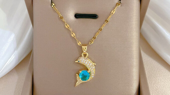 ⭐Y.H⭐ ปลาโลมาเพชร สีทอง 18K สร้อยคอสแตนเลส จี้ทองแดง