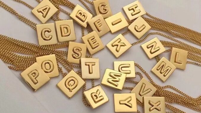 สร้อยคอผู้หญิง/สร้อยคอตัวอักษร/สร้อยคอตัวอักษร a-z/สไตล์แฟชั่นเรียบง่าย/ไม่ลอก/ของขวัญวันเกิด