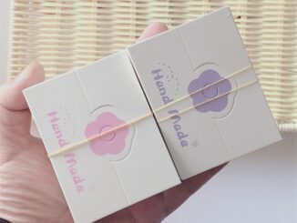 Peacellow ถุงกระดาษแข็ง ลายดอกไม้ สําหรับใส่กิ๊บติดผม สร้อยคอ สร้อยข้อมือ ต่างหู 50 ชิ้น