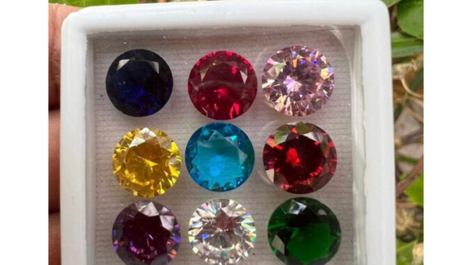 พลอย เพชรรัสเซีย DIAMOND นพเก้า มี 9 สี เกรด อย่างดี. รูปกลม 8 มิล. CZ 9 colored Stones (8mm)